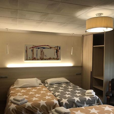Hostal Fonda Galicia Cardedeu Zewnętrze zdjęcie