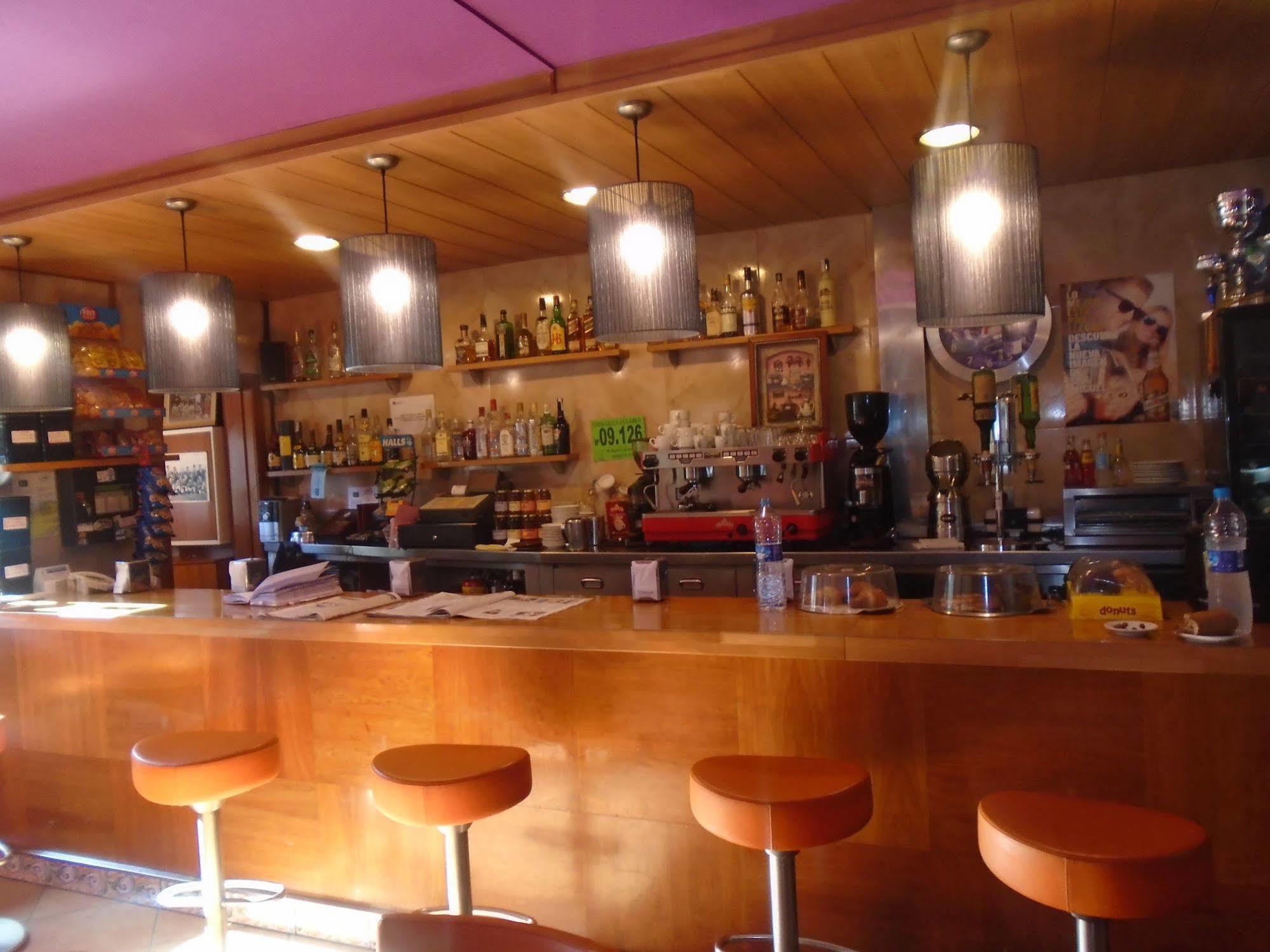 Hostal Fonda Galicia Cardedeu Zewnętrze zdjęcie